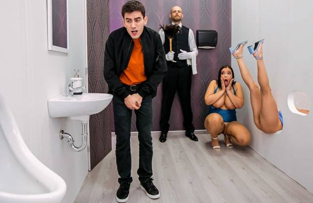 Сумасшедший трах лесбушек с парнем и развлечение глорихол Сумасшедший трах лесбушек с парнем и развлечение глорихол